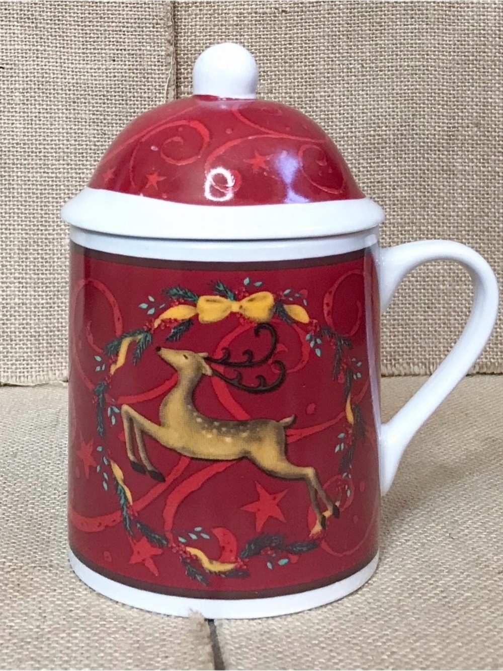 Vintage Reindeer Red Coffee Mug Cup with Lid Christmas Holiday Whimsical Fun
